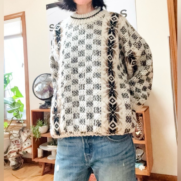 Vintage Inkas World Wool Black, Brown and Cream Crewneck Sweater - Picture 6 of 8